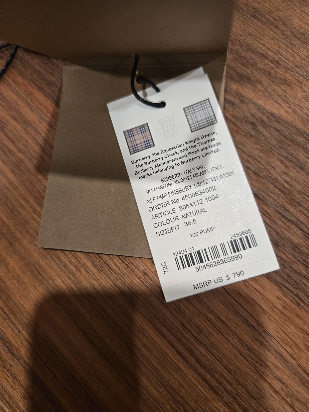 Burberry White Natural Leather Pump Tag - 100 Pump - Picture 2 of 9